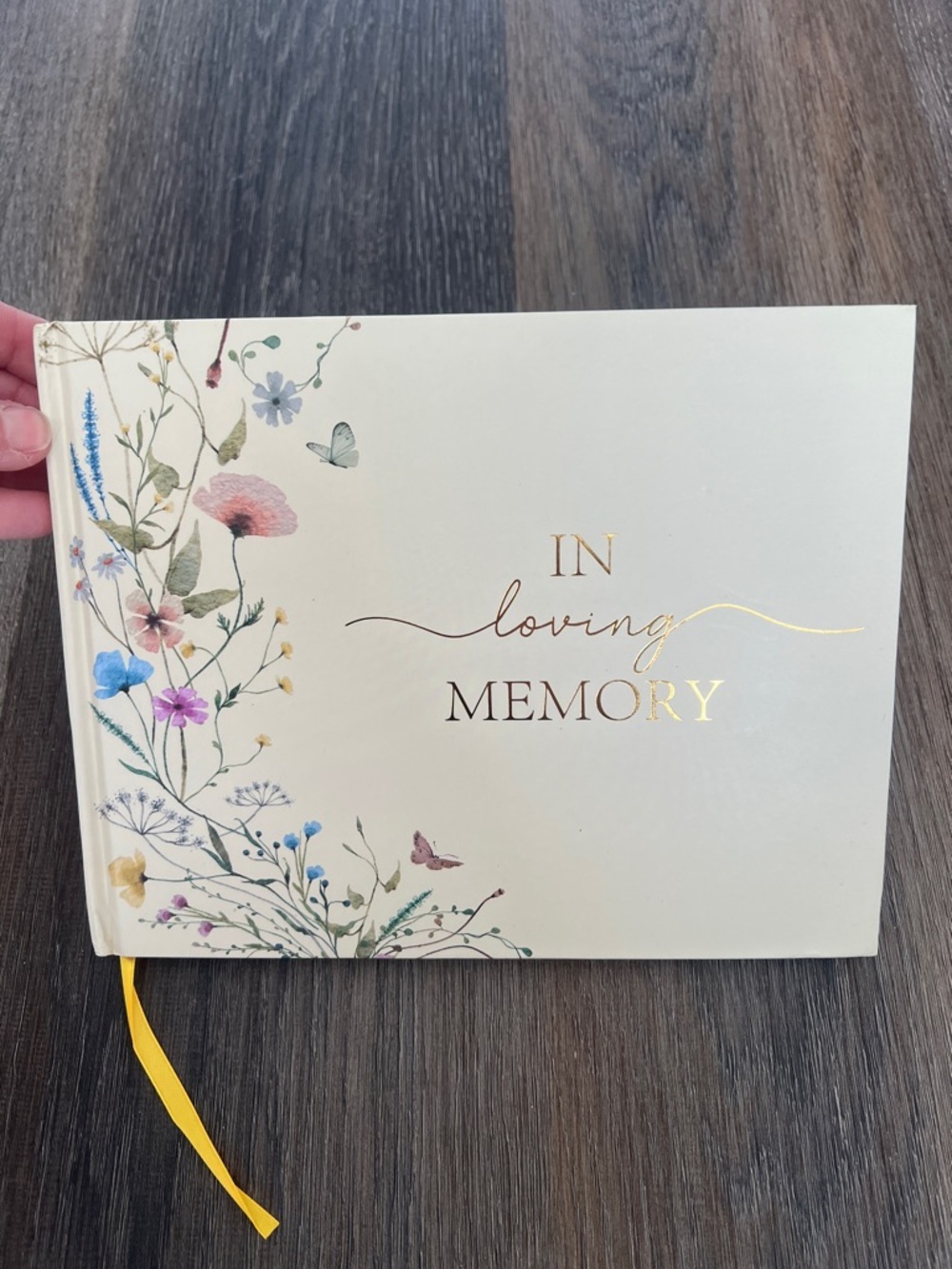 (47) New In Loving Memory Floral Guest Book - Cream with Gold Foil